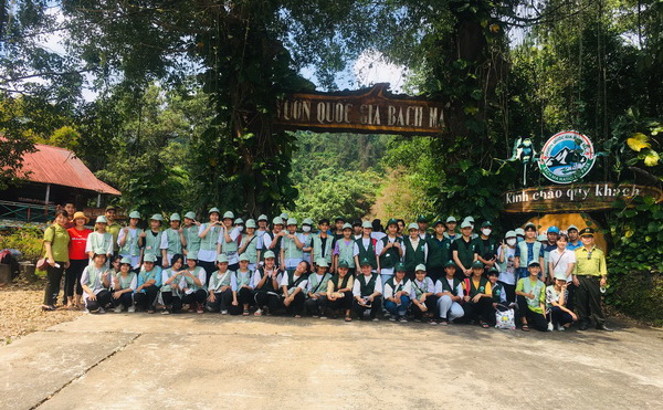 Vườn quốc gia Bạch Mã phối hợp với tổ chức WWF tổ chức thám du về thiên nhiên cho các Câu lạc bộ kiểm lâm viên nhí trên địa bàn vùng đệm của Vườn