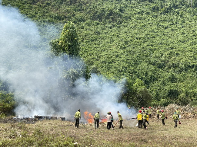 Vườn quốc gia Bạch Mã tổ chức diễn tập phòng cháy, chữa cháy rừng năm 2023