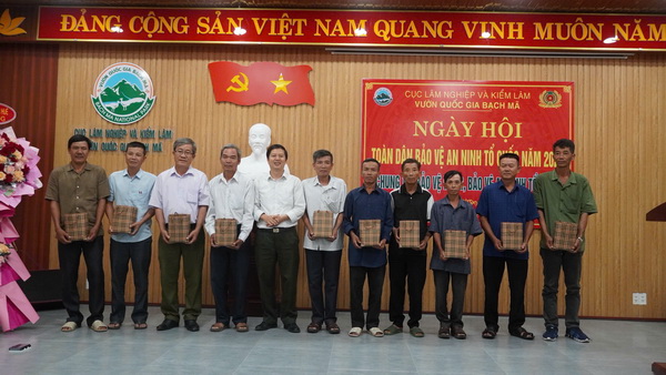 Vườn quốc gia Bạch Mã phối hợp với công an thành phố Huế tổ chức thành công Ngày hội Toàn dân bảo vệ an ninh Tổ quốc năm 2025 với chủ đề “Chung tay bảo vệ rừng, bảo vệ an ninh Tổ quốc”