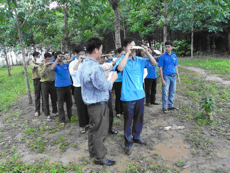 Tập huấn sử dụng bộ công cụ giáo dục môi trường tại xã Thượng Nhật